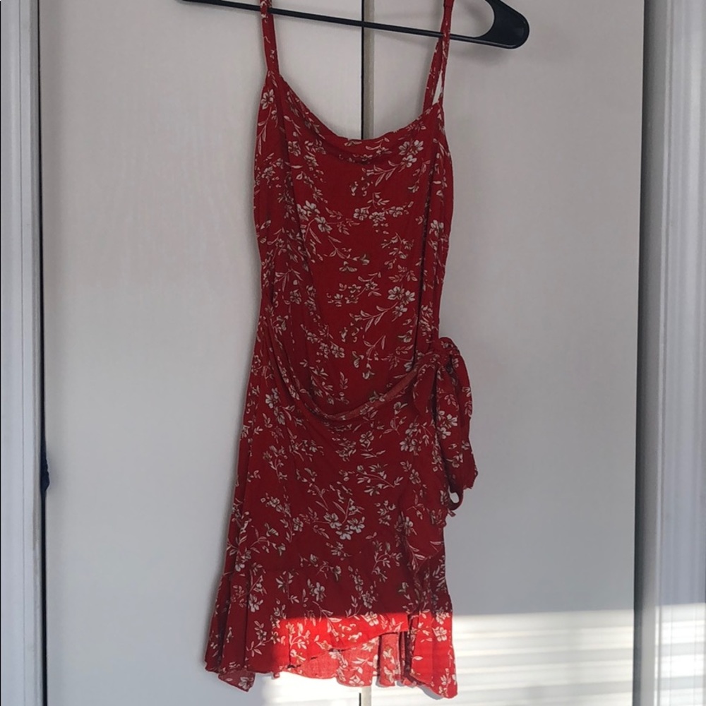 Floral spaghetti strap wrap dress in red